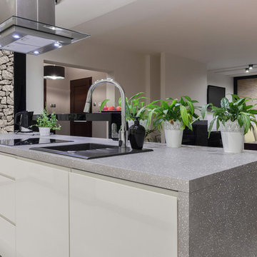 Corian® Deep Smoky Pearl