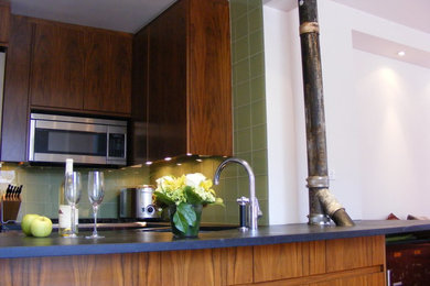 Example of a trendy kitchen design in New York