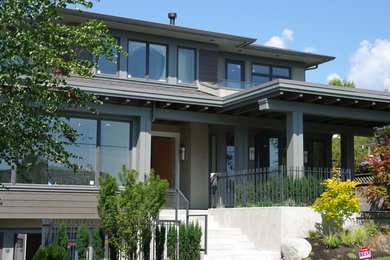 Example of a minimalist home design design in Vancouver