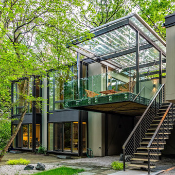 Techno Meets Mid-Century Modern