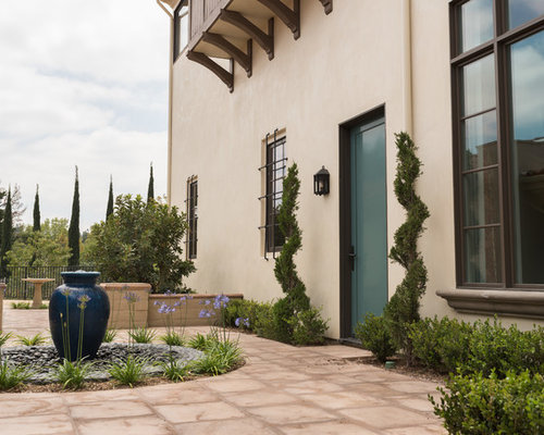 Mediterranean Patio Design Ideas, Remodels & Photos | Houzz