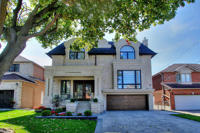 Example of a classic exterior home design in Toronto