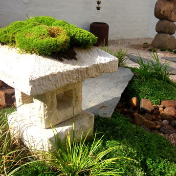Small split level, Oriental inspired garden
