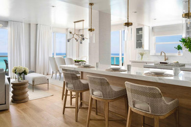 Example of a kitchen design in Miami