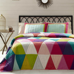 Taylor by Bella Taylor Home Stylish Triangle Design Bedding Set - Quilts And Quilt Sets