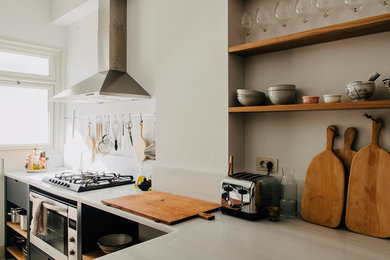 Kitchen - farmhouse kitchen idea in Barcelona