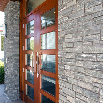 Combining Brick & Natural Stone: Country Club
