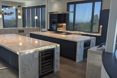 Kitchen photo in San Francisco