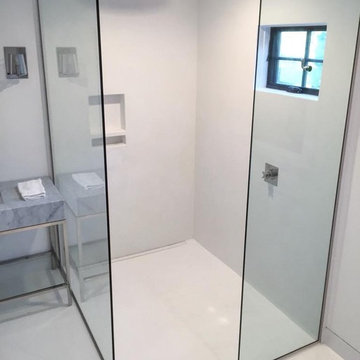 Tadelakt bathroom and floor - Shelter Island, New York.