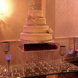 Lucite Cake Stand / holder - Products