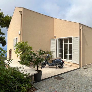 Villa M.