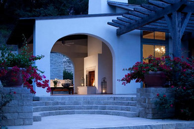 Inspiration for a mediterranean landscaping in Austin.