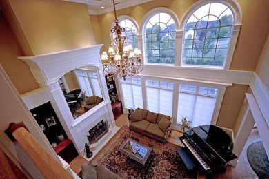 Example of a classic living room design in Chicago