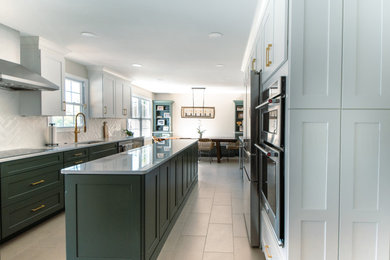 Inspiration for a mid-sized transitional kitchen in Philadelphia.
