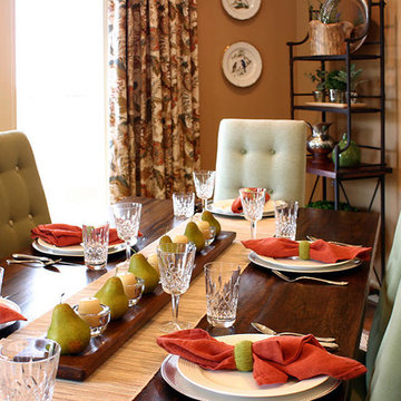 Casual Cottage Dining Room