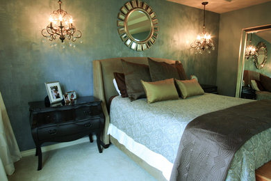 Bedroom - contemporary bedroom idea in Portland