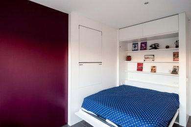 Transitional bedroom photo in Madrid