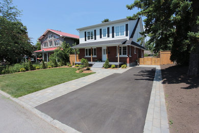 Home design - craftsman home design idea in Ottawa