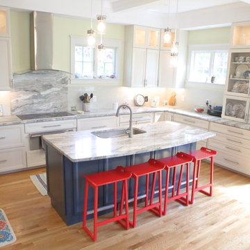 Ocean Rd, Narragansett, RI - Stunning Carriage House Living