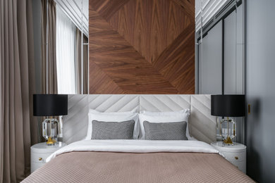 На фото: спальня среднего размера в стиле неоклассика (современная классика) с