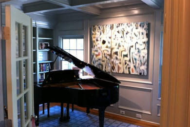 Family room - traditional family room idea in Dallas