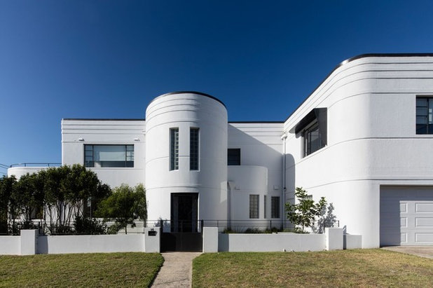 Современный Фасад дома by Sam Crawford Architects