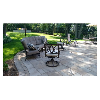 Belgard Paver Patio in Willowbrook, IL - Traditional - Patio - Chicago ...