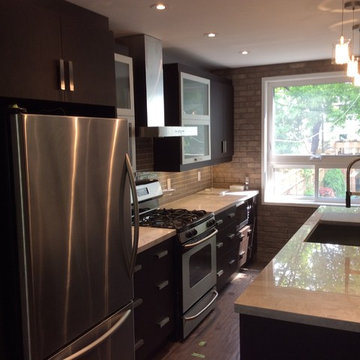 Downtown Toronto Semi