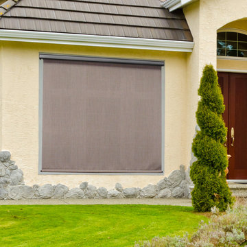 Cordless Outdoor Sun Shades (PVC - PVC Coated Polyester Fabric)