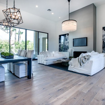 FORMAL DINING ROOM / FORMAL LIVING ROOM