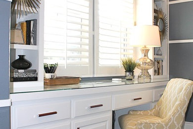 Home office - contemporary home office idea in Orange County