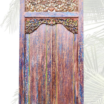 Antike Holztür Mit Einzigartiger Farbgebung „Setiawan“