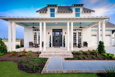 Transitional exterior home photo in Houston
