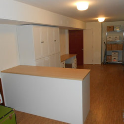 Home Offices - Desks And Hutches