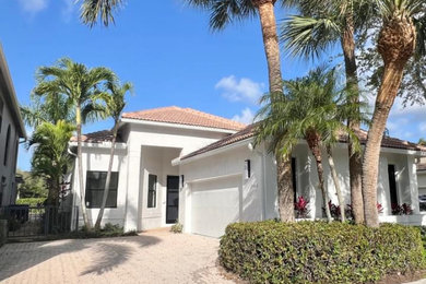 Example of an exterior home design in Miami