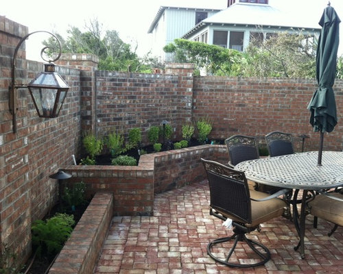 Ideas para patios | Diseños de patios con adoquines de ladrillo y huerto