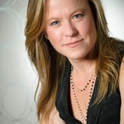 Julie Goldman's photo