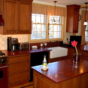 1700s New England Farmhouse