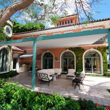 Retracting Pergola
