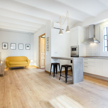 Cocina abierta estilo minimalista