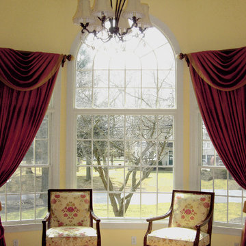 Traditional Sunny Living Space