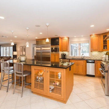 Staging highlights all the right features of this Lynnfield home!