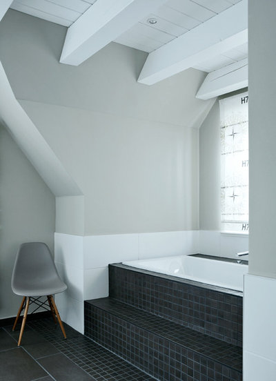 Модернизм Ванная комната by grotheer architektur