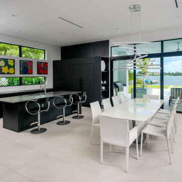 Palm Beach Black Matte Contemporary