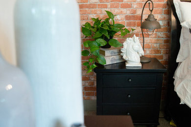 Urban home design photo in San Diego