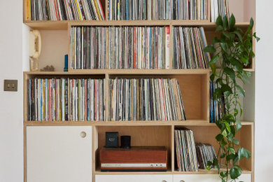 Design ideas for a modern living room in London.
