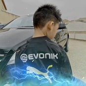 Aaron Yang's photo
