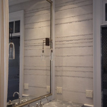 Silver Master Bathroom Suite in Alternating Fine Fringe Burlapp