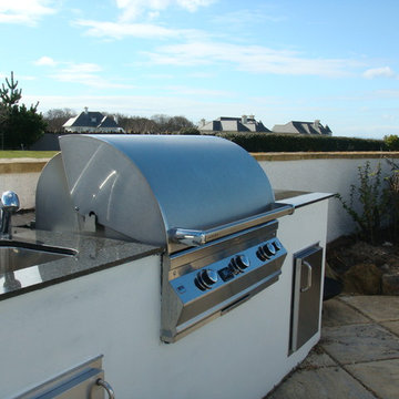 Outdoor Kitchens and BBQ Areas