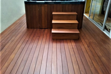 Jacuzzi wooden deck